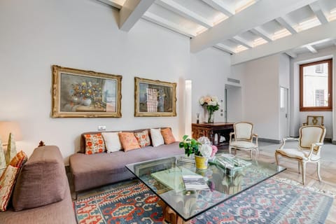 The Roman Centaur Apartment in Rome