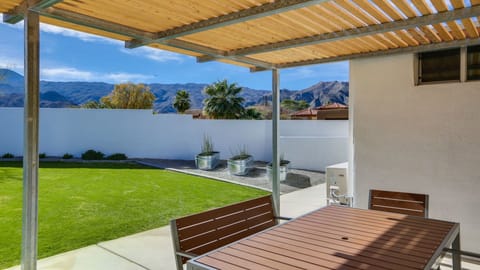 The Garden Cactus Apartment in La Quinta