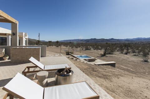 Sunlight on the Sand Villa in Joshua Tree