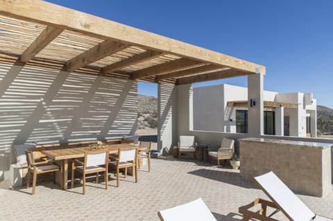 Sunlight on the Sand Villa in Joshua Tree