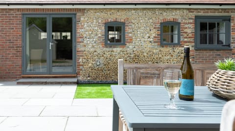 The Cottage At The Dene Cabin in Arun District