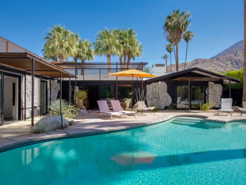 Craving California Villa in Palm Springs