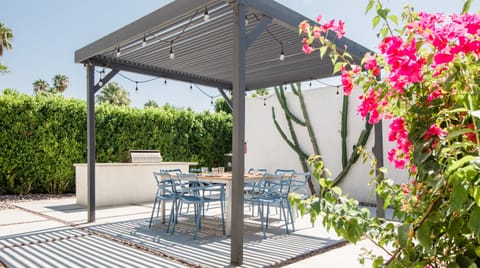 Silent Cinema Apartment in Palm Springs