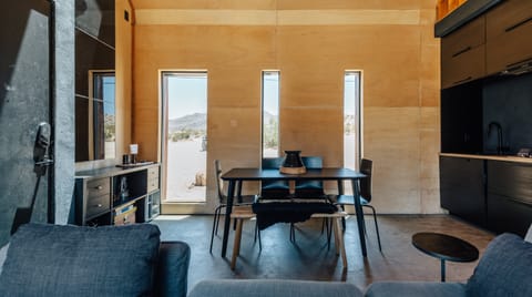 Desert Saga Cabin in Southern California