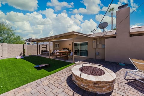 Desert Pool House in Scottsdale