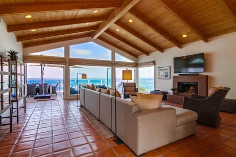 Seashells by the Sea Shore Villa in La Jolla