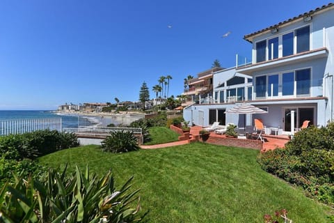 Seashells by the Sea Shore Villa in La Jolla