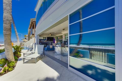 My Blue Ocean Villa in Mission Beach