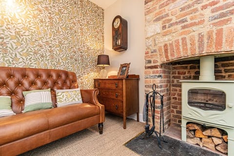 The Bowler Hat Cabin in West Oxfordshire District