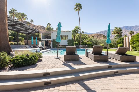 The Grand Entrance Villa in Palm Springs