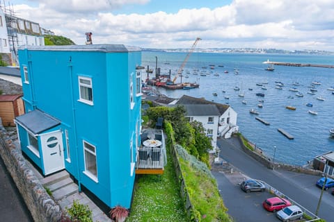 Aquamarine Heights Apartment in Brixham