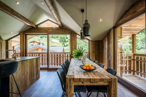 Snow Front Villa in Les Gets