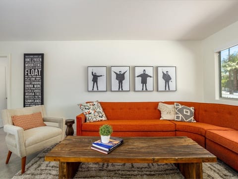 Semaphore Apartment in Palm Springs