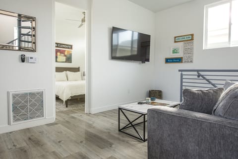 El Camino Apartment in San Clemente