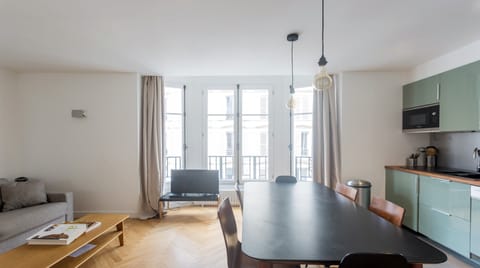 Fresh Start Apartment in Paris