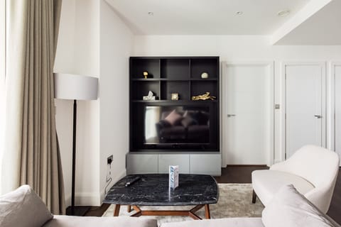 Gold Quay Apartment in London