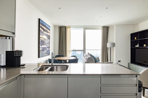 Gold Quay Apartment in London