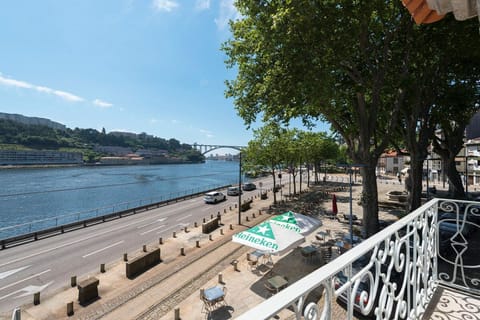 Quay to My Heart Apartment in Porto