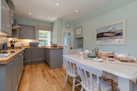 Forest's Edge Apartment in England