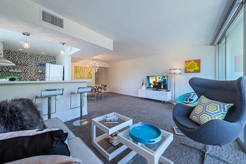 Optical Illusion Apartment in Palm Springs