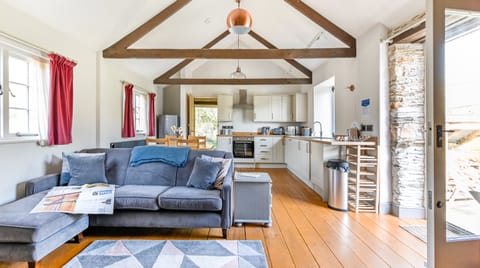 Apple Bobbing Cabin in West Devon District