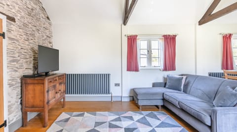 Apple Bobbing Cabin in West Devon District