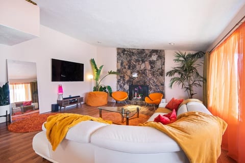 Disco Daydream Apartment in Yucca Valley