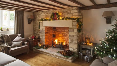 Barley & Hops Apartment in West Oxfordshire District