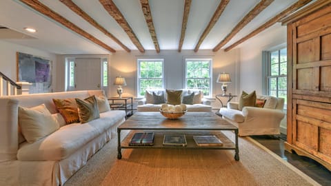 Ms Alcott Apartment in Amagansett