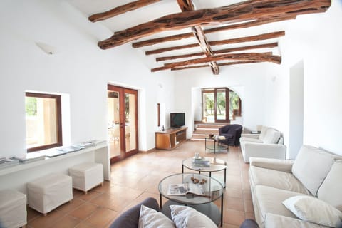 Pergola Under The Pines Apartment in Ibiza