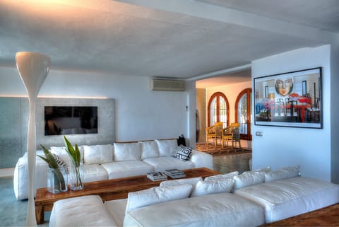 Peace Among The Palms Apartment in Ibiza