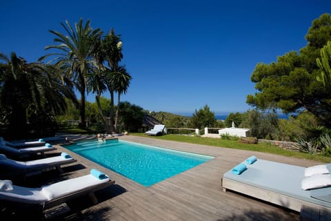 Indian Summer Apartment in Ibiza