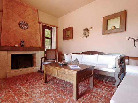 Honeyed Wine Apartment in Crete