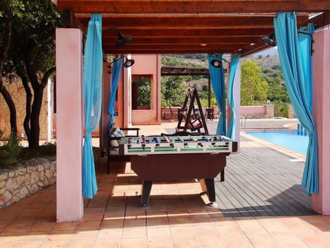 Honeyed Wine Apartment in Crete