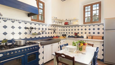 Villa da Vinci Apartment in Tuscany