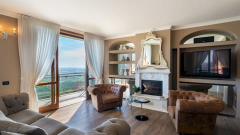 Distant Horizon Apartment in Emilia-Romagna