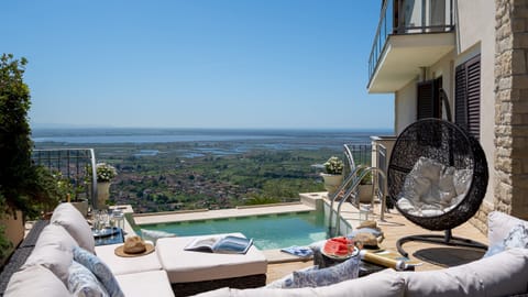 Distant Horizon Apartment in Emilia-Romagna