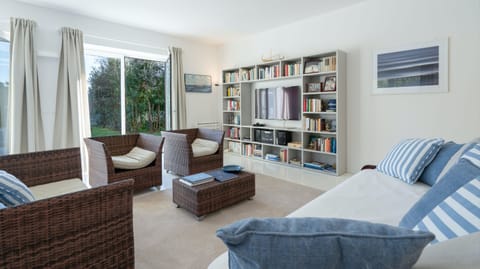 Myrtle Bloom Apartment in Tuscany