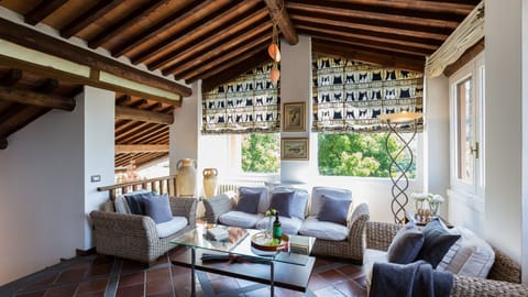 Tuscan Cypress Apartment in Emilia-Romagna