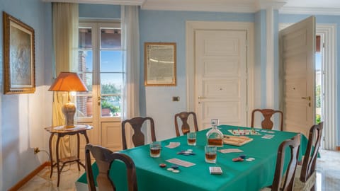 Orange Hill Apartment in Emilia-Romagna