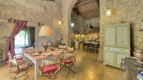 Castle in Green Apartment in San Casciano Val Pesa