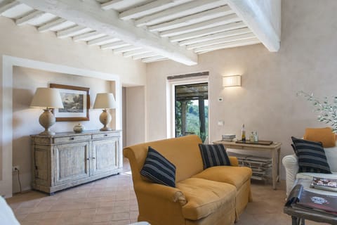 First Of The Summer Wine Apartment in Castellina in Chianti