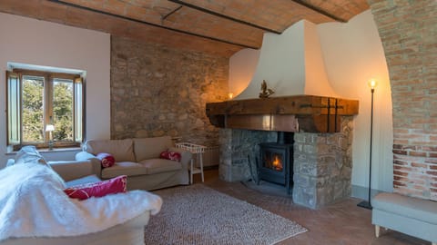 Cypress Hill Apartment in Umbria