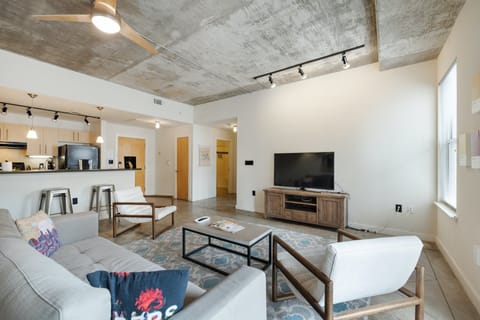 South By Apartment in Austin