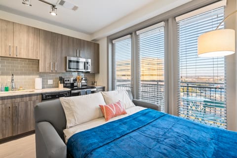 Band of Gold Apartment in Arlington