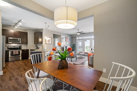 Linen White Apartment in Frisco