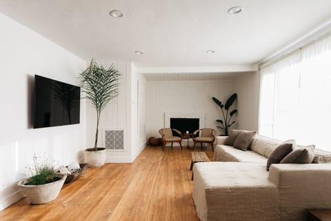 Starry Sky Apartment in Echo Park