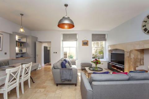 The Cook’s Alcoves Apartment in Bath