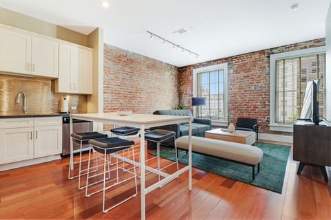 Lucky Lou Apartment in French Quarter