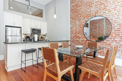 Different Beat Apartment in French Quarter
